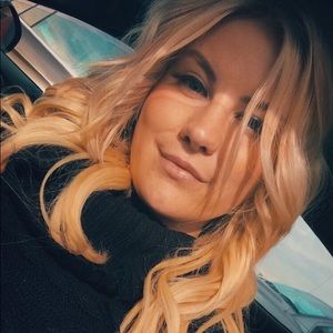 Meet your Posher, Riley